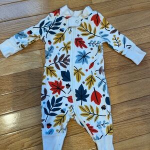 Hanna Andersson 0-3 Leaf Print Zip Up